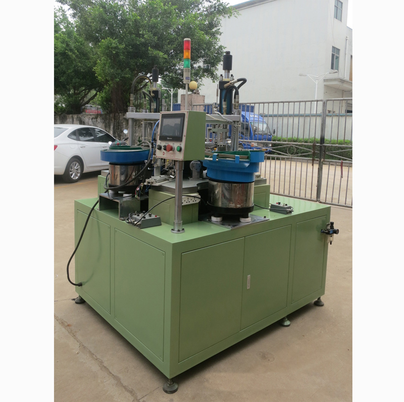 濾清器旁通閥自動(dòng)鉚合機(jī)