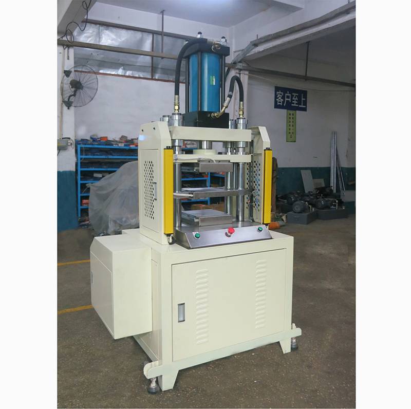 數(shù)控雙層熱壓機(jī)